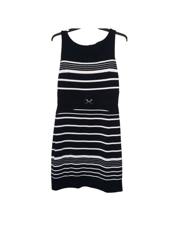 White House Black Market Dresses & Skirts - White House Black Market Sleeveless Dress Size 12
